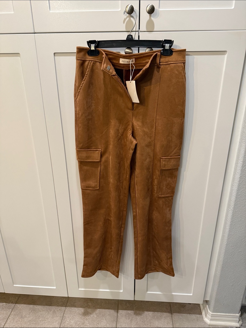 Suede-Look Cargo Jeans in Cognac - Unbranded